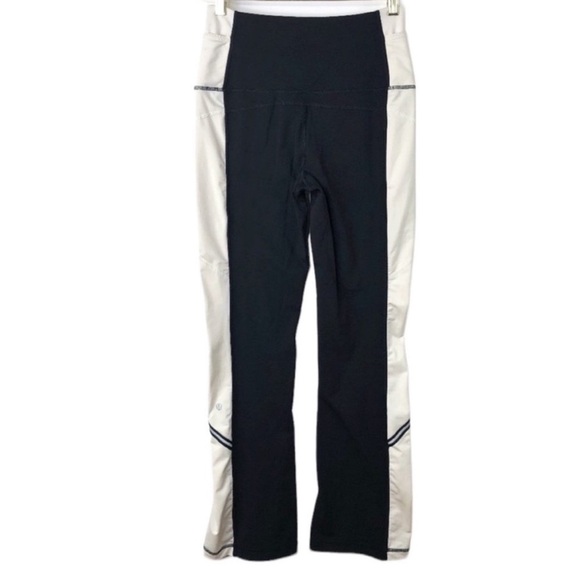 Lululemon:Run Ice Queen Pants
Flare Cut - Picture 3 of 15